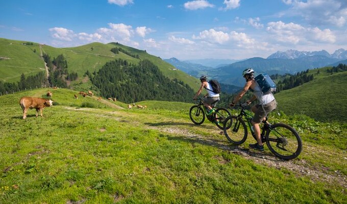 Image Gosau et le massif du Dachstein à VTT électrique