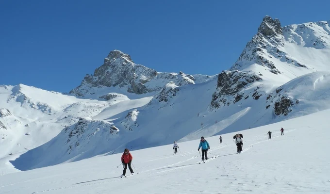 Initiation au ski de randonnée nordique dans le Queyras Initiation au ski de randonnée nordique dans le Queyras