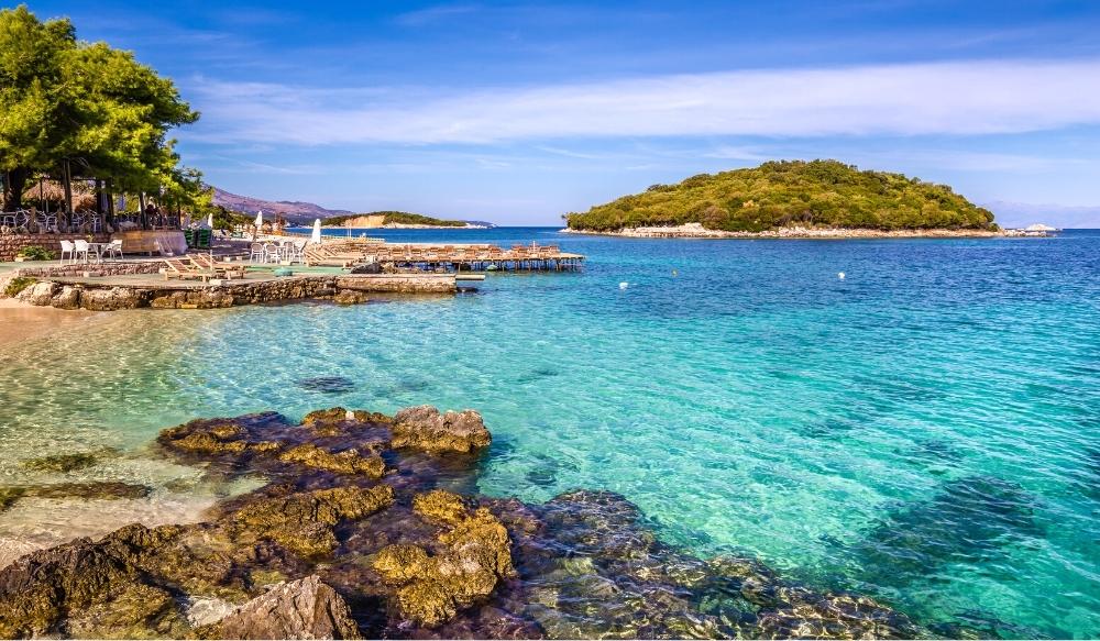 Ksamil dans le Parc National de Butrint en Albanie