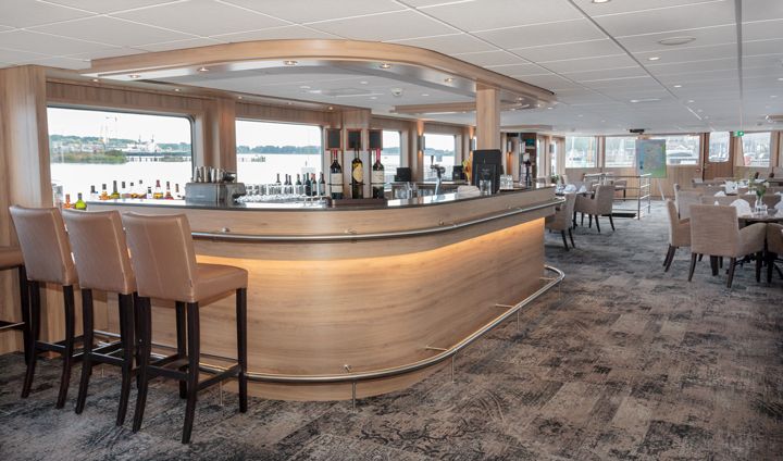 Bar du pont supérieur, De Holland