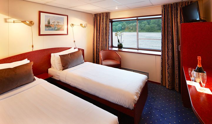 Cabine lits jumeaux, pont intermédiaire, du bateau MS Carissima