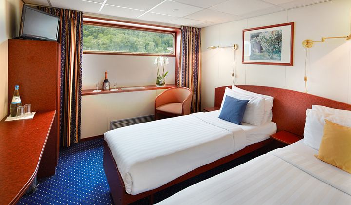 Cabine lits jumeaux, pont supérieur, du bateau MS Carissima