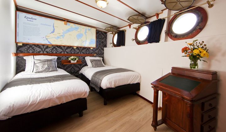 Cabine lits jumeaux supérieure du bateau Magnifique I