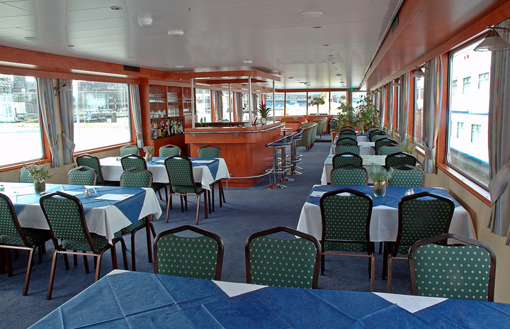 Salle de restaurant du MS Fluvius