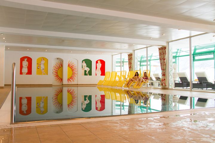 Piscine intérieure de l'hôtel Wildauerhof