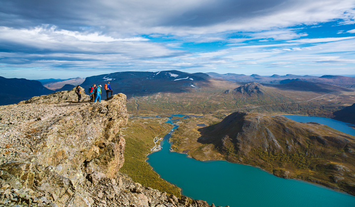 Randonnée sur la crête de Besseggen dans le Jotunheimen