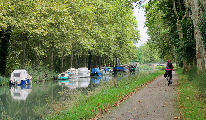 Voyage à vélo sur le canal de la Garonne